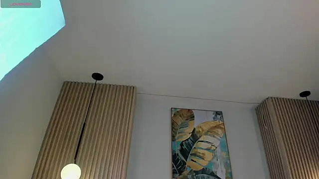 Mila Hank  online show from 27, 3, 2026