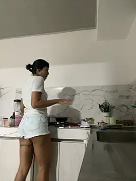 Snapshot of Amberdecolombia chatting on 23, 2, 2026 Amberdecolombia online show from 23, 2, 2026