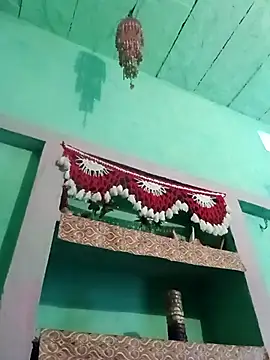 Snapshot of Idhika_Jha chatting on 13, 10, 2025 Idhika Jha online show from 13, 10, 2025