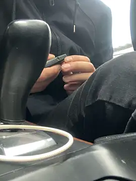 Snapshot of bmwe71 chatting on 30, 9, 2025 bmwe71 online show from 30, 9, 2025