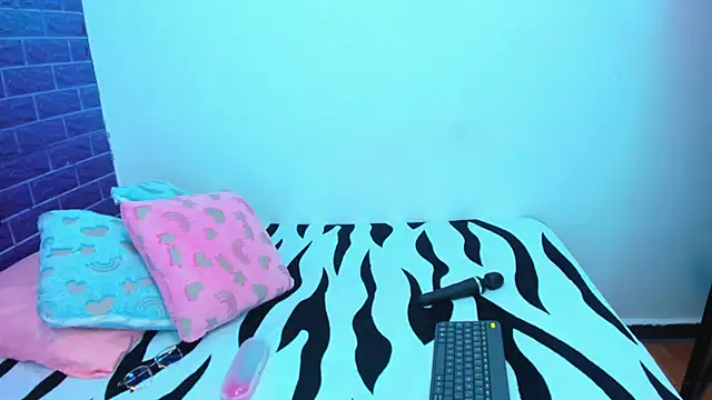 Cora 222 online show from 26, 11, 2025