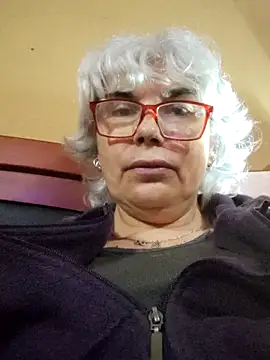 Snapshot of Lady_Silver chatting on 28, 10, 2025 Lady Silver online show from 28, 10, 2025