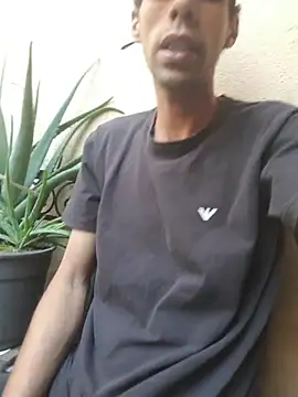 Snapshot of Dedede32 chatting on 10, 11, 2025 Dedede32 online show from 10, 11, 2025