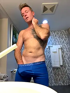 DILFiGuess11 online show from 23, 10, 2025