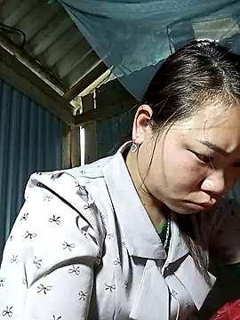 may-squirl online show from 16, 12, 2025