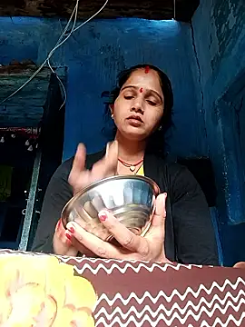 Jooli xx online show from 5, 3, 2026