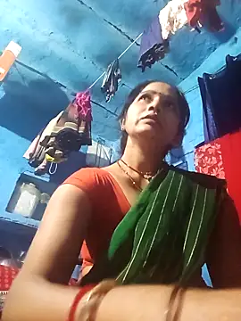 Jooli xx online show from 15, 3, 2026