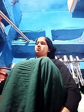 Jooli xx online show from 18, 3, 2026