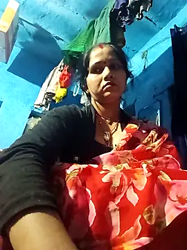 Jooli xx online show from 25, 3, 2026