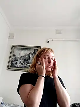 LiluLiluLilu online show from 12, 9, 2025