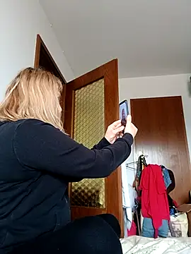 LiluLiluLilu online show from 10, 3, 2026