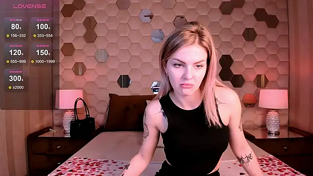 NaomiSol online show from 17, 9, 2025