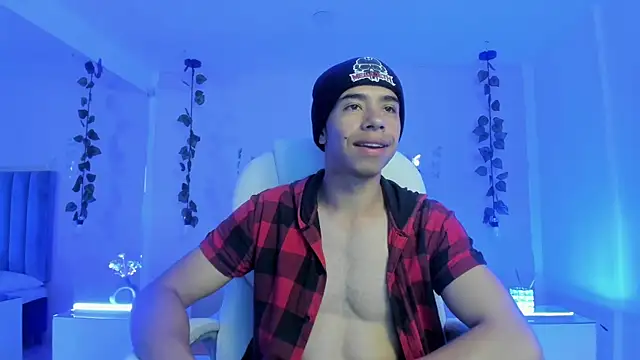 Muscle Scott online show from 1, 11, 2025