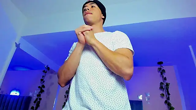 Muscle Scott online show from 10, 11, 2025