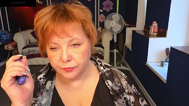 Kira Kenett online show from 28, 5, 2026