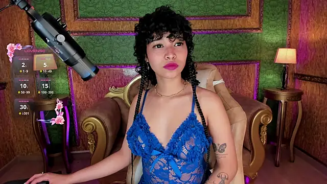 Snapshot of DaniCollinn_ chatting on 1, 10, 2025 DaniCollinn online show from 1, 10, 2025