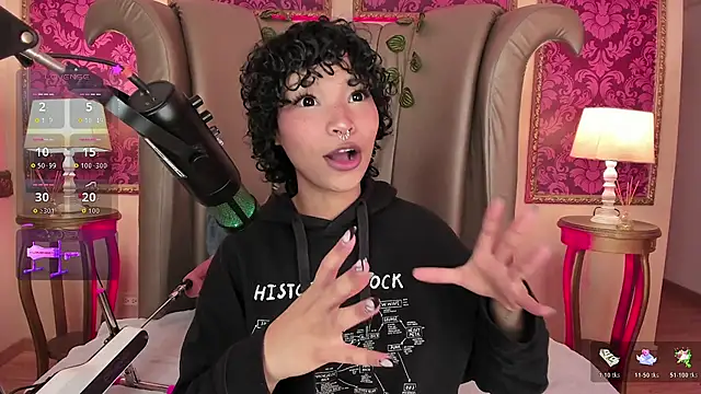 Snapshot of DaniCollinn_ chatting on 8, 1, 2026 DaniCollinn online show from 8, 1, 2026