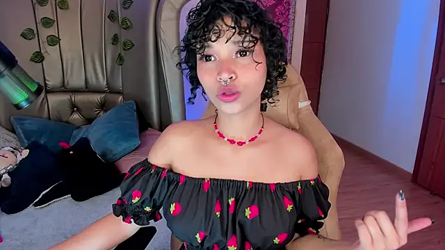 DaniCollinn  online show from 14, 2, 2026