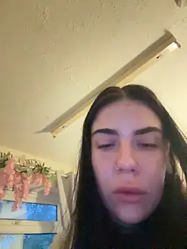 valentinalamont online show from 13, 10, 2025