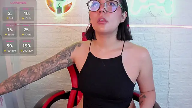 LolaXXXperience online show from 22, 11, 2025