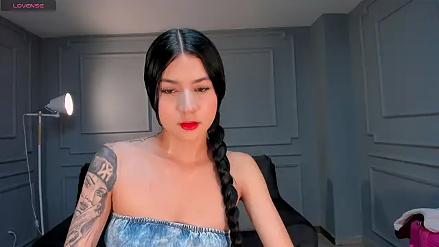 LaurentConnor online show from 5, 11, 2025