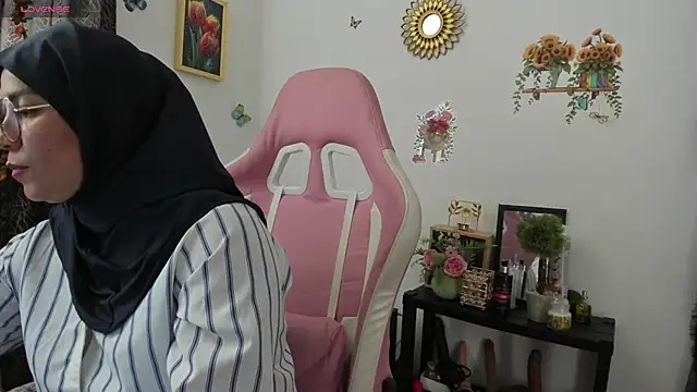 Snapshot of dalila_kemur chatting on 12, 6, 2026 dalila kemur online show from 12, 6, 2026