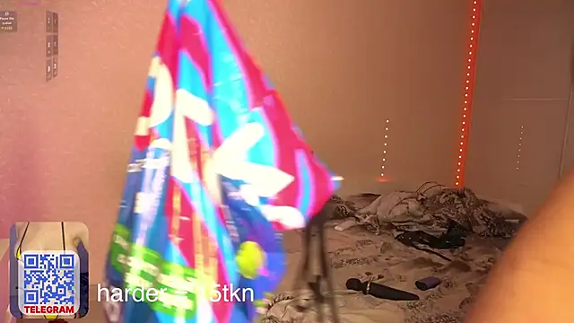 star fucks online show from 15, 4, 2026