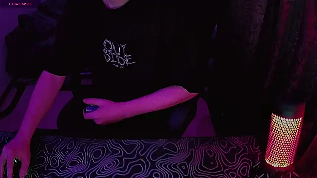 xXxHARDPORNxXx online show from 13, 5, 2026