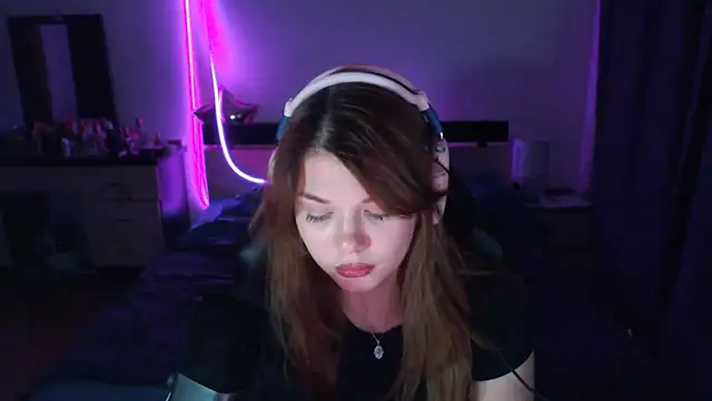 Snapshot of NutsGilmore chatting on 28, 10, 2025 NutsGilmore online show from 28, 10, 2025