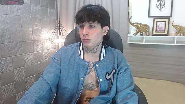 Iantwink18 online show from 9, 11, 2025