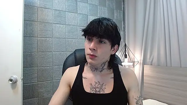 Iantwink18 online show from 16, 12, 2025