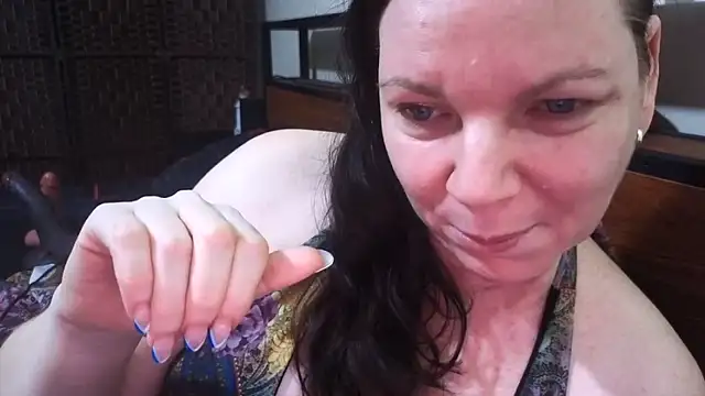 aussiepeaches online show from 24, 10, 2025