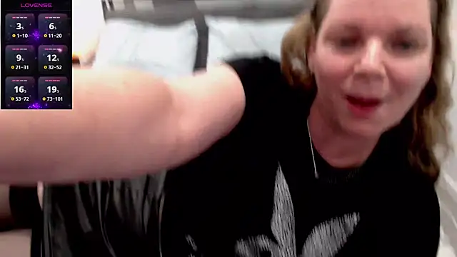 aussiepeaches online show from 5, 4, 2026