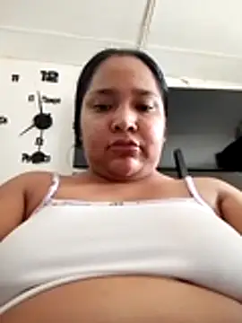 Snapshot of Angelly_ricura chatting on 17, 6, 2026 Angelly ricura online show from 17, 6, 2026