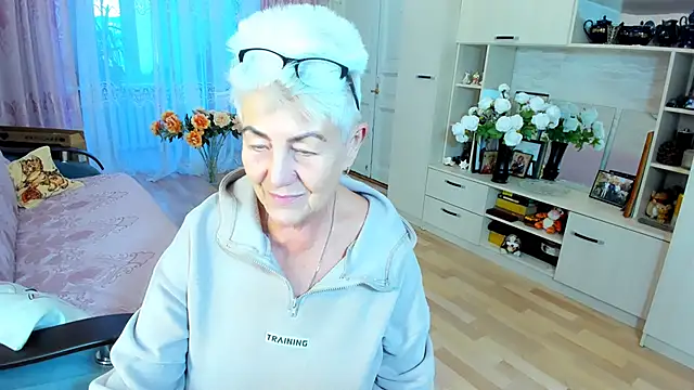 HotandMature online show from 22, 12, 2025