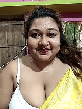 Snapshot of hotbhabhi011 chatting on 25, 9, 2025 hotbhabhi011 online show from 25, 9, 2025