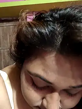 Snapshot of hotbhabhi011 chatting on 29, 9, 2025 hotbhabhi011 online show from 29, 9, 2025