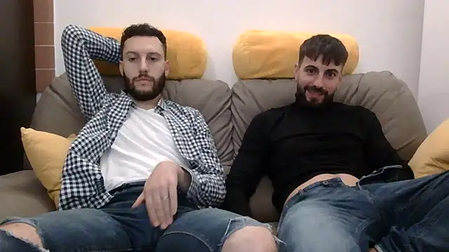 Amicisegreti online show from 14, 4, 2026