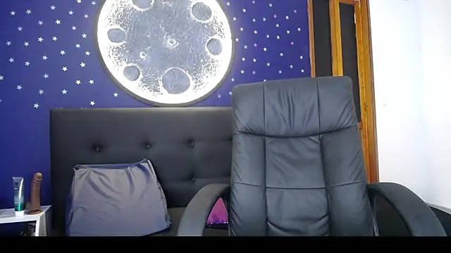 Snapshot of Olivia11_ chatting on 13, 9, 2025 Olivia11  online show from 13, 9, 2025