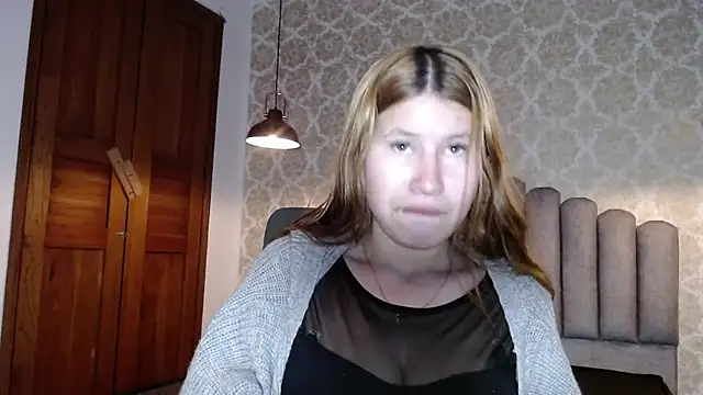 Snapshot of Olivia11_ chatting on 5, 10, 2025 Olivia11  online show from 5, 10, 2025