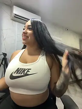 Snapshot of SofiaWildee chatting on 22, 9, 2025 SofiaWildee online show from 22, 9, 2025