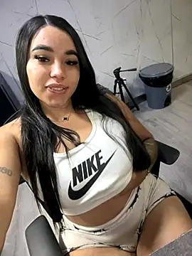 Snapshot of SofiaWildee chatting on 11, 10, 2025 SofiaWildee online show from 11, 10, 2025