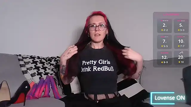 Snapshot of Harley-Moon chatting on 22, 11, 2025 Harley-Moon online show from 22, 11, 2025