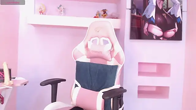 SkylerBloomm online show from 15, 9, 2025