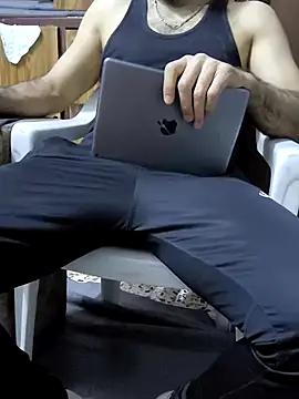 yazinyazin1 online show from 4, 11, 2025