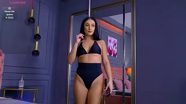 SelenaRoyce online show from 9, 9, 2025