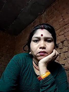Snapshot of Priya_tyagi chatting on 10, 10, 2025 Priya tyagi online show from 10, 10, 2025