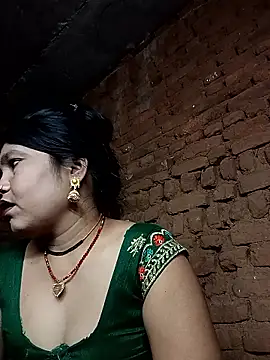 Snapshot of Priya_tyagi chatting on 13, 10, 2025 Priya tyagi online show from 13, 10, 2025