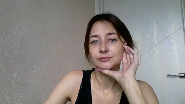 Avenique online show from 9, 10, 2025