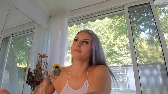 Snapshot of Ella_Vee chatting on 19, 7, 2026 Ella Vee online show from 19, 7, 2026